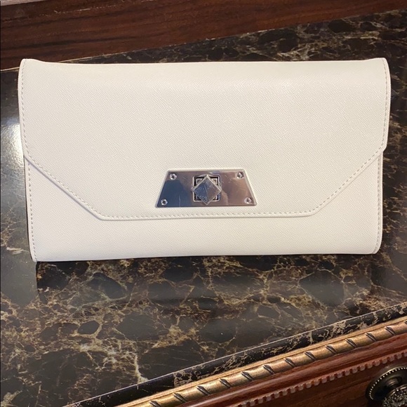 L CREDI White Leather Clutch - Picture 1 of 6